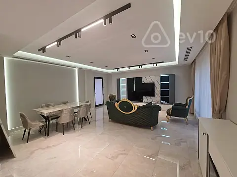 Kirayə verilir 4 otaqlı həyət evi 3000 m²