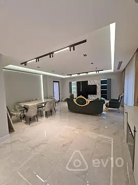 Kirayə verilir 4 otaqlı həyət evi 3000 m²