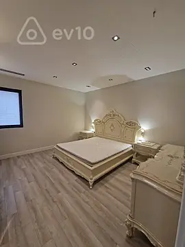 Kirayə verilir 4 otaqlı həyət evi 3000 m²