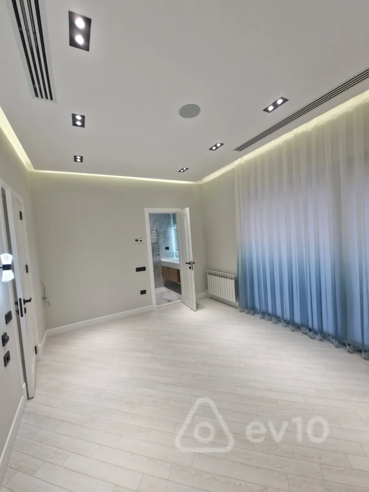 Kirayə verilir 4 otaqlı həyət evi 200 m²