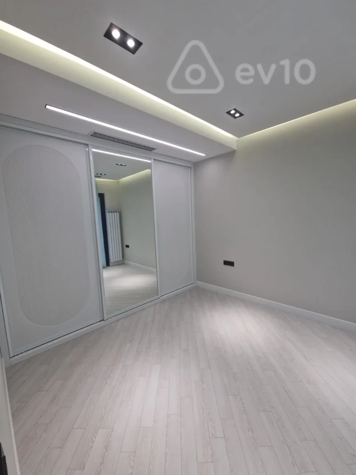 Kirayə verilir 4 otaqlı həyət evi 200 m²
