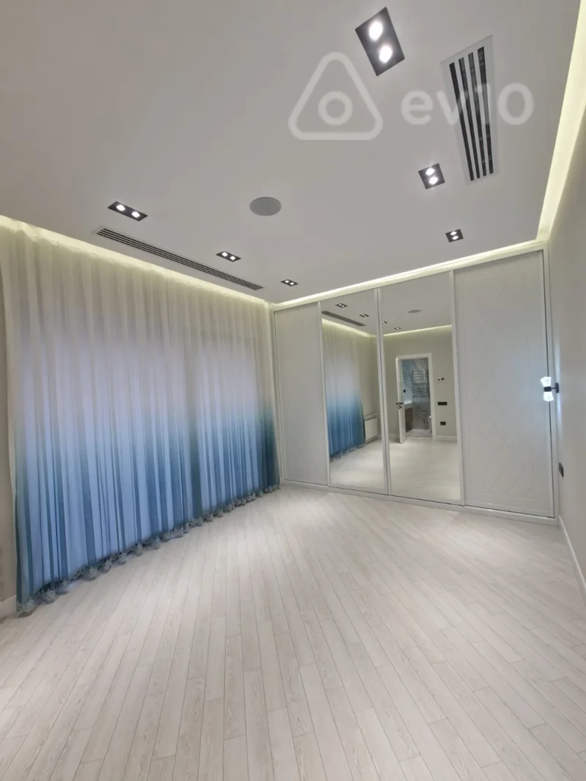 Kirayə verilir 4 otaqlı həyət evi 200 m²