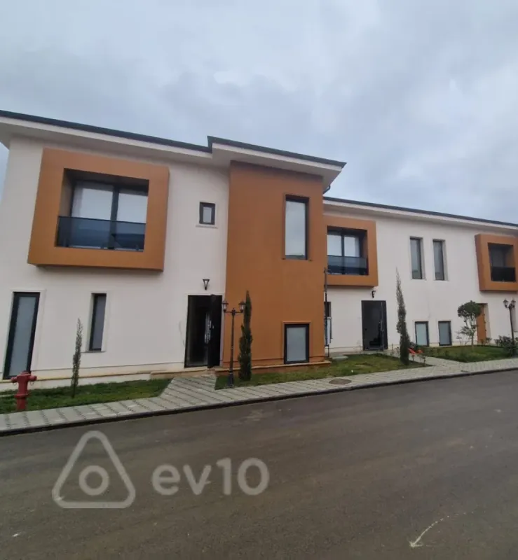 Kirayə verilir 4 otaqlı həyət evi 200 m²