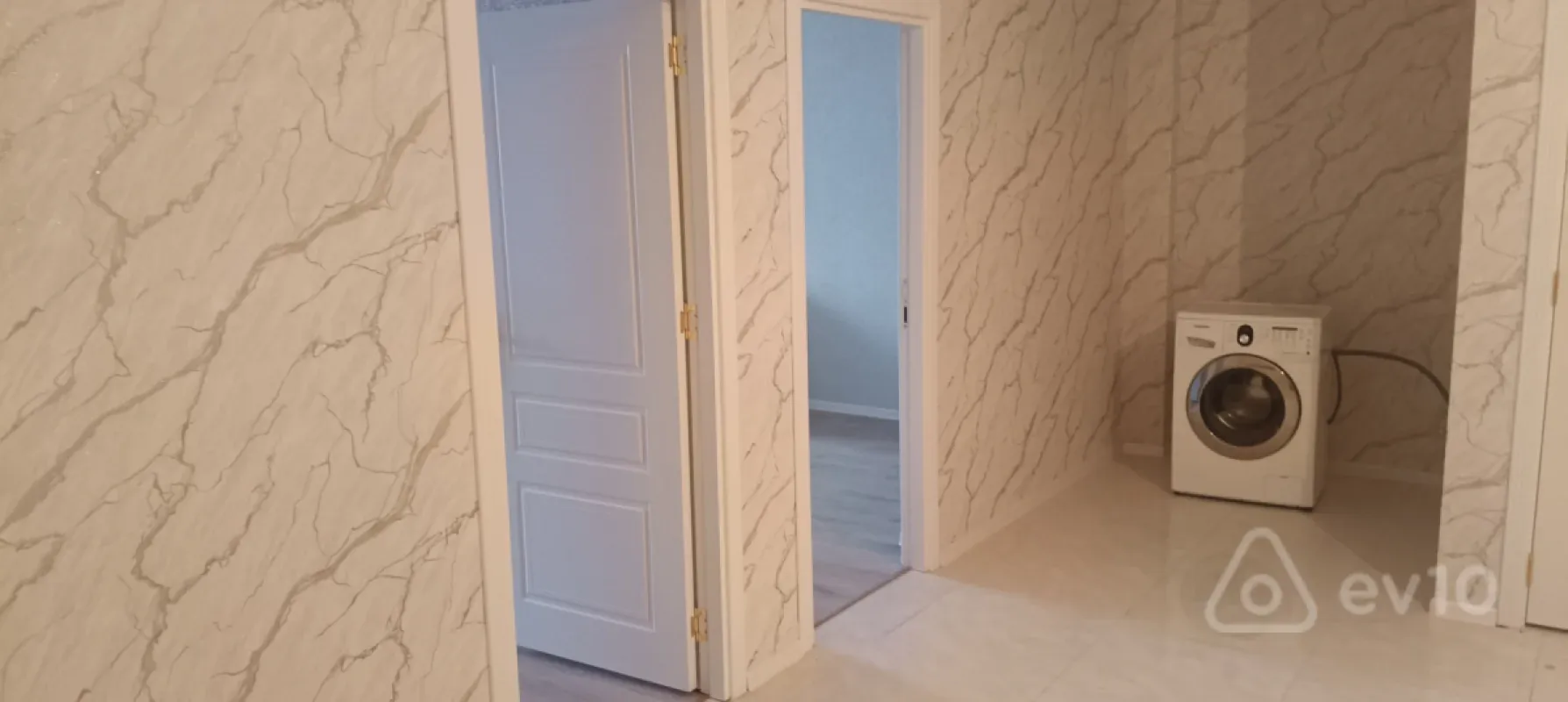 Satılır 3 otaqlı yeni tikili 151 m²