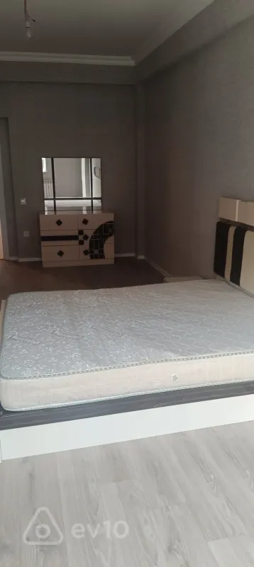 Satılır 3 otaqlı yeni tikili 151 m²