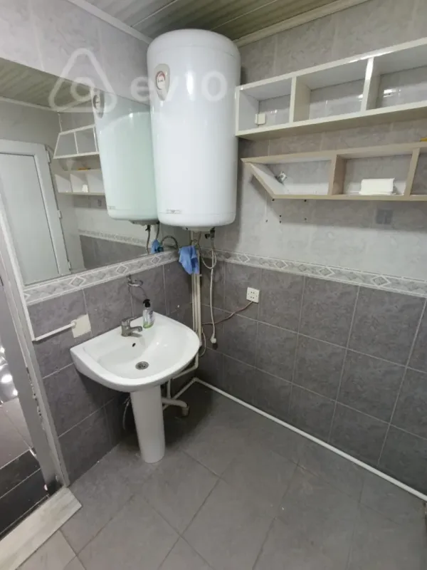 Kirayə verilir mənzil 135 m²