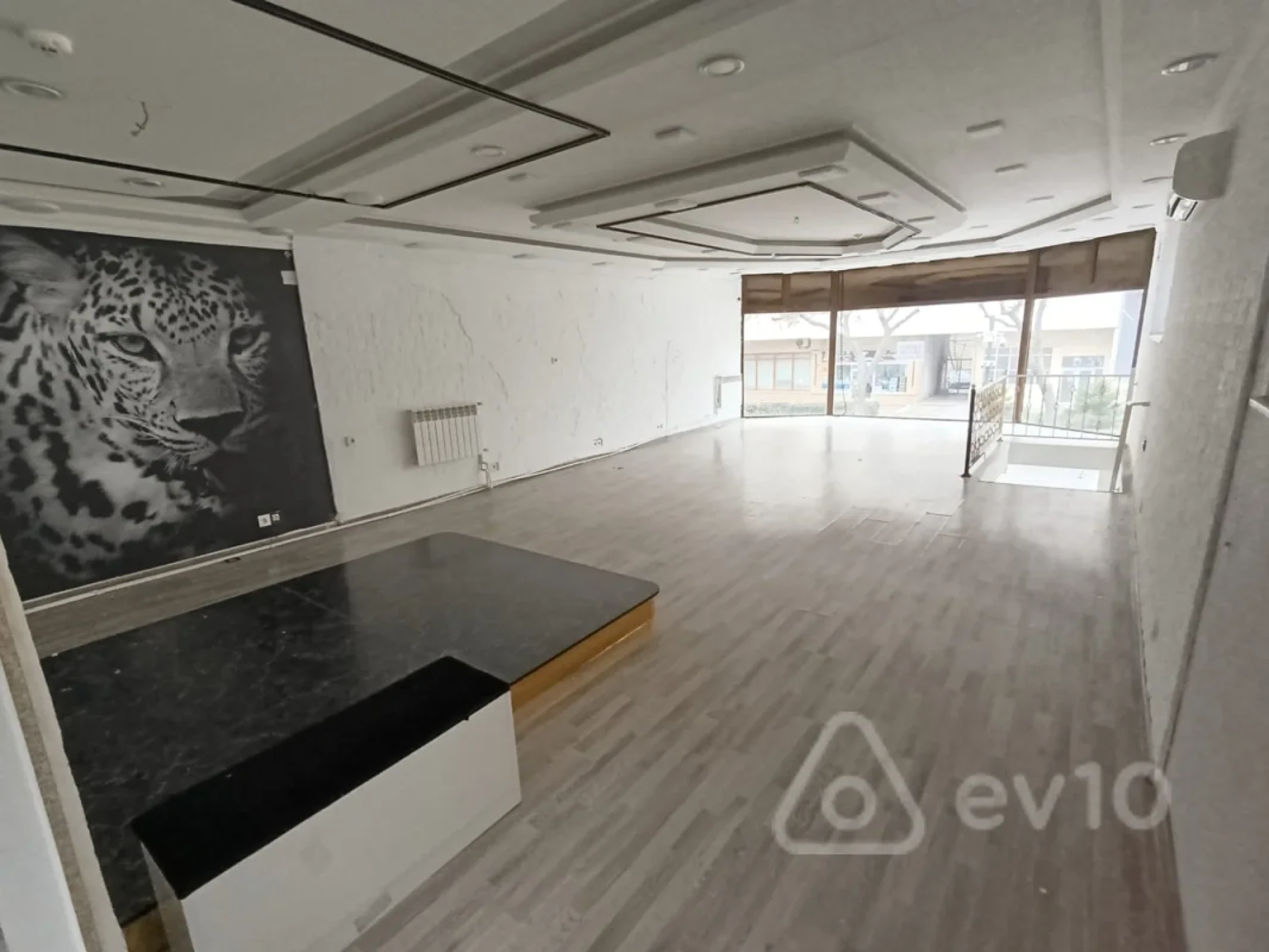 Kirayə verilir mənzil 135 m²