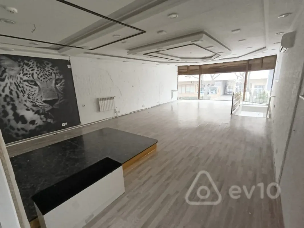 Kirayə verilir mənzil 135 m²