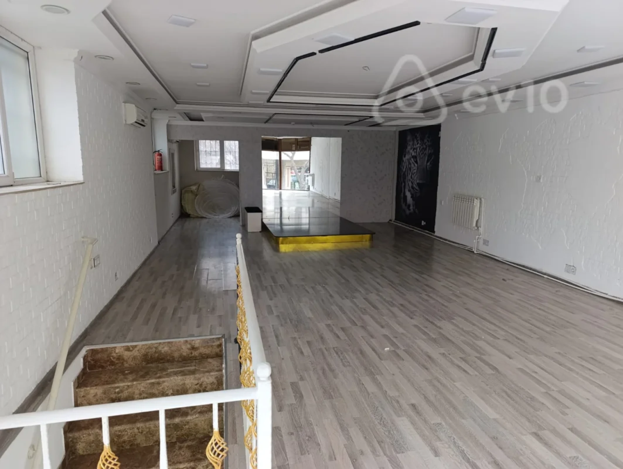 Kirayə verilir mənzil 135 m²