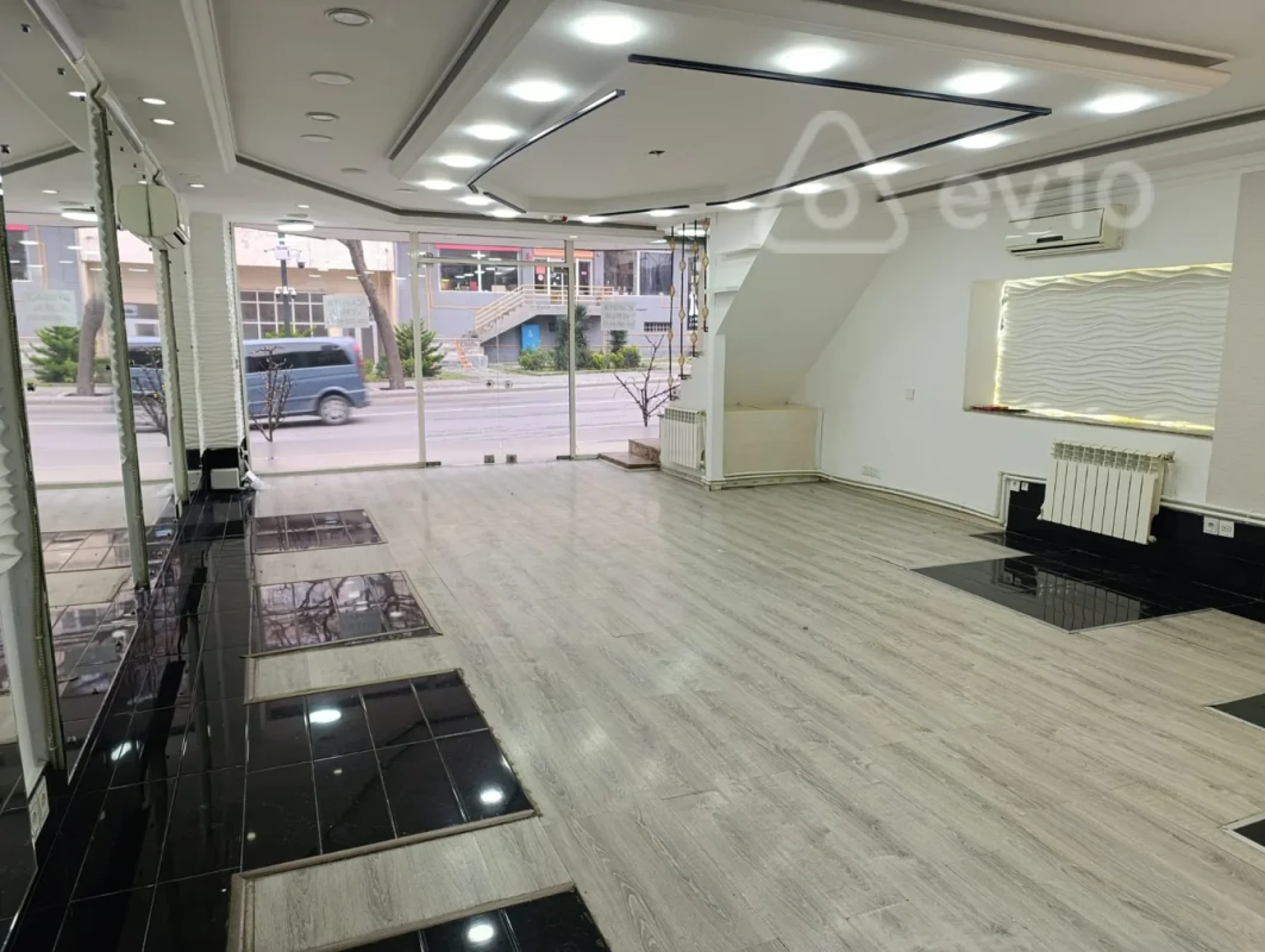 Kirayə verilir mənzil 135 m²