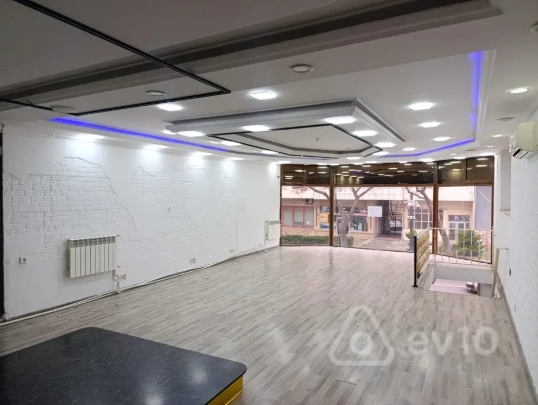 Kirayə verilir mənzil 135 m²