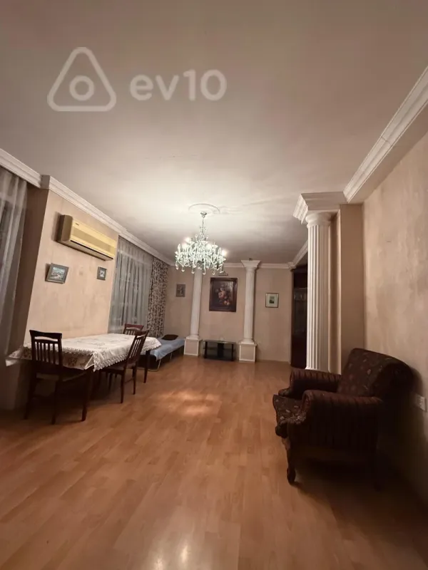 Kirayə verilir 3 otaqlı köhnə tikili 85 m²