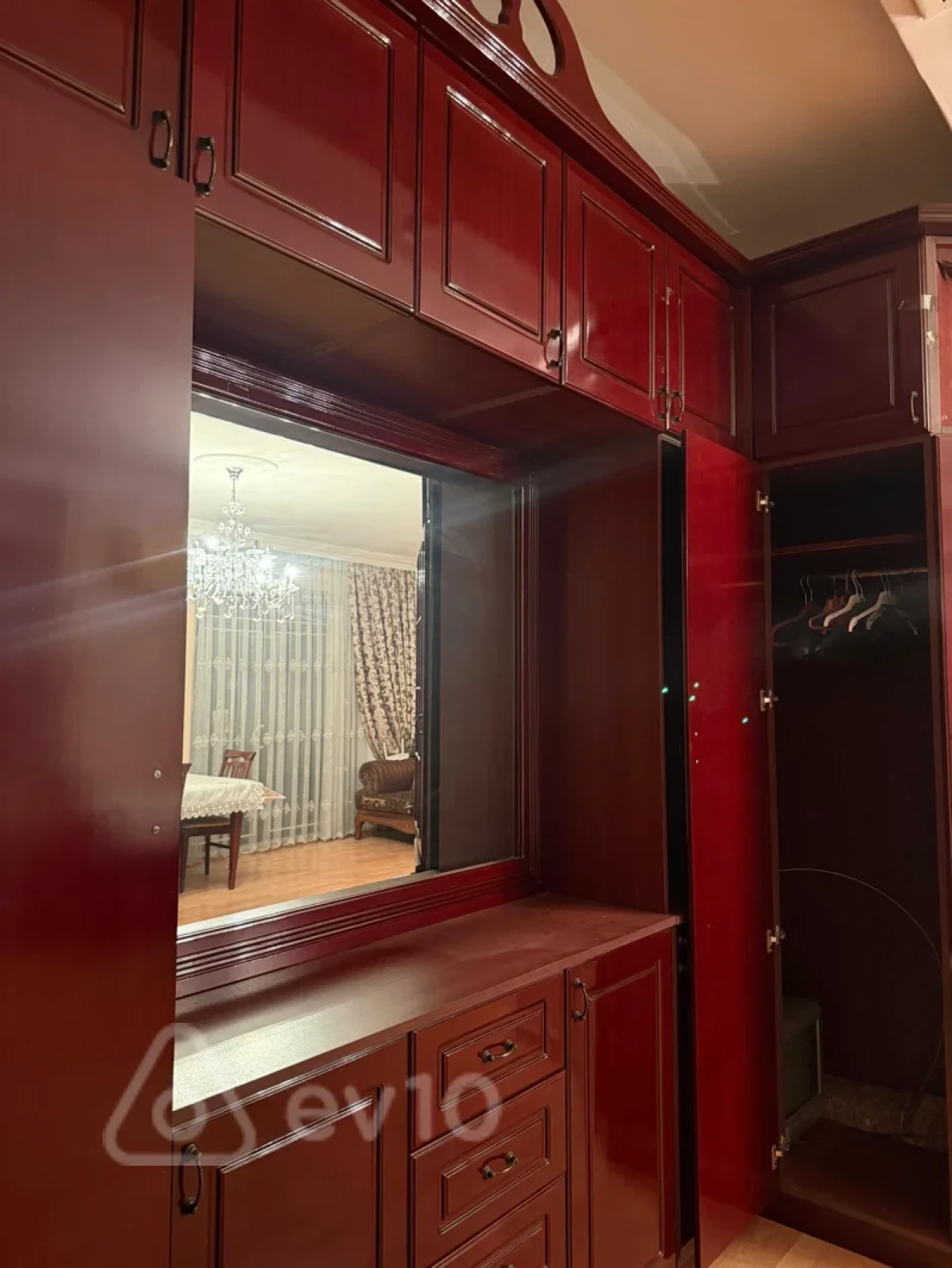 Kirayə verilir 3 otaqlı köhnə tikili 85 m²