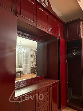 Kirayə verilir 3 otaqlı köhnə tikili 85 m²