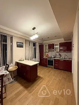 Kirayə verilir 3 otaqlı köhnə tikili 85 m²