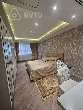 Kirayə verilir 3 otaqlı yeni tikili 190 m²