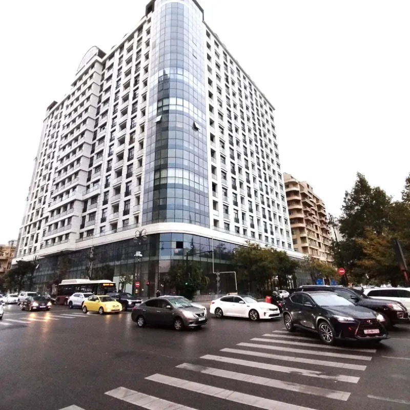 Kirayə verilir mənzil 172 m²
