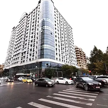 Kirayə verilir mənzil 172 m²