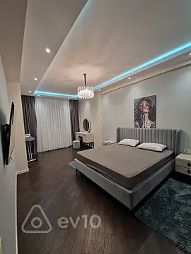 Kirayə verilir 3 otaqlı yeni tikili 130 m²