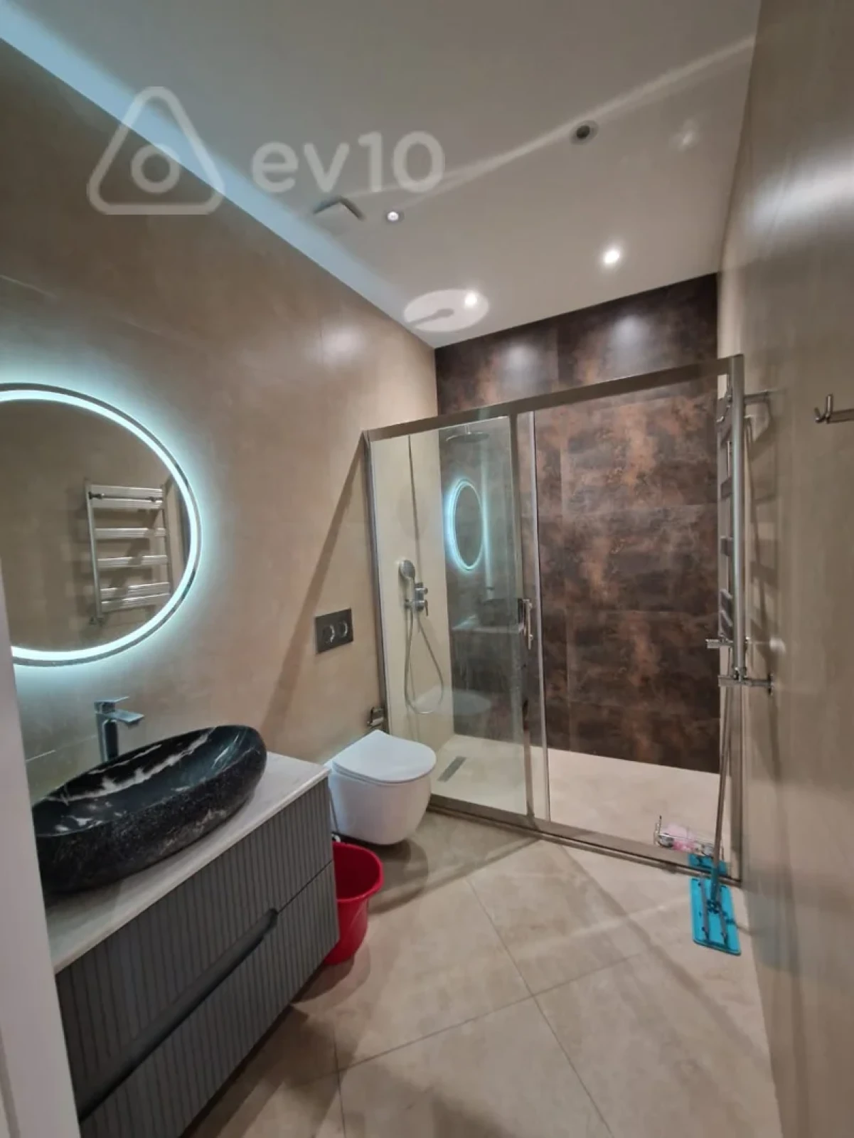 Kirayə verilir 3 otaqlı yeni tikili 130 m²