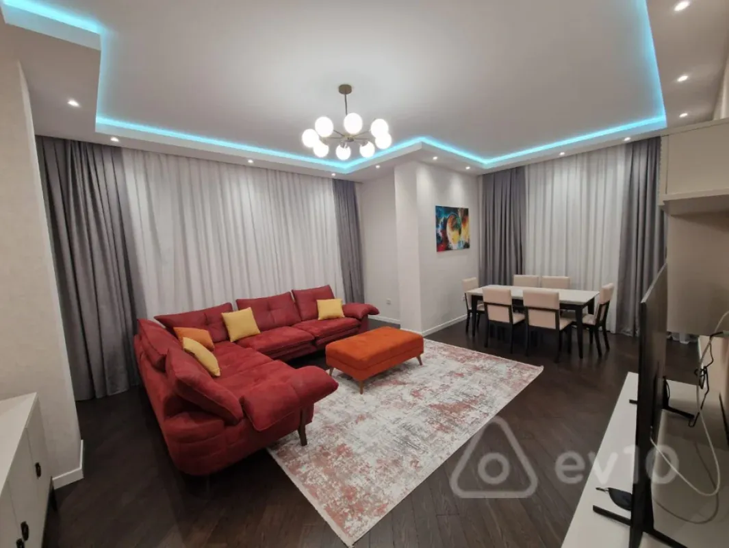 Kirayə verilir 3 otaqlı yeni tikili 130 m²