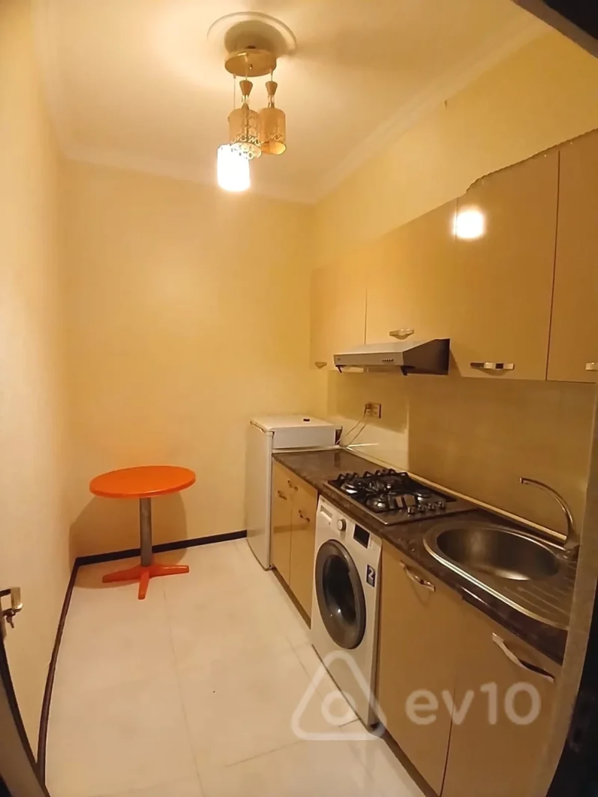 Kirayə verilir 2 otaqlı yeni tikili 70 m²