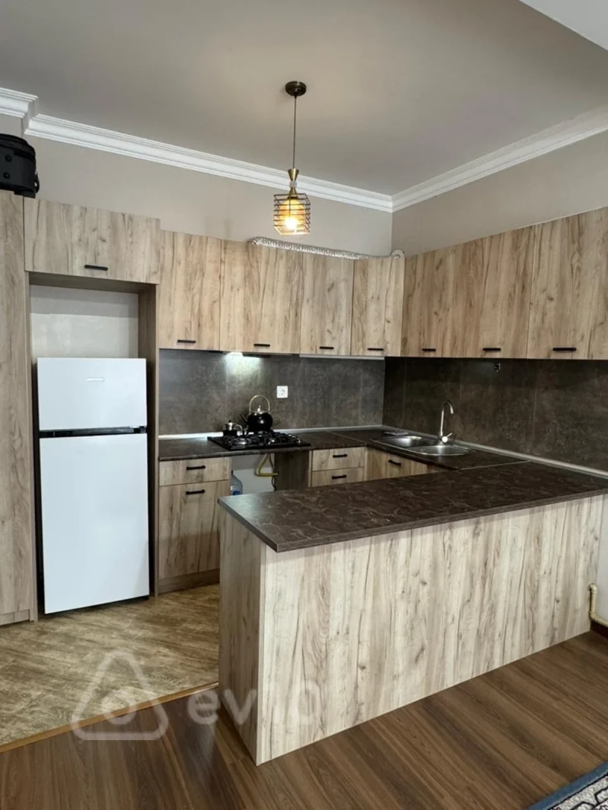 Kirayə verilir 2 otaqlı yeni tikili 70 m²