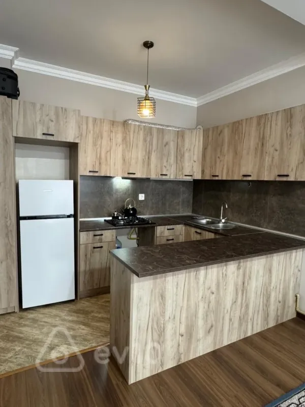 Kirayə verilir 2 otaqlı yeni tikili 70 m²
