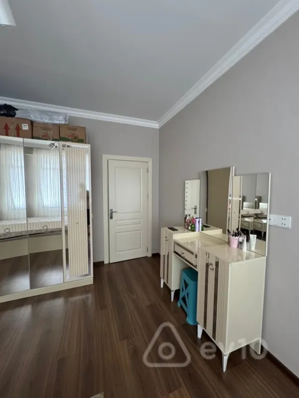 Kirayə verilir 2 otaqlı yeni tikili 70 m²