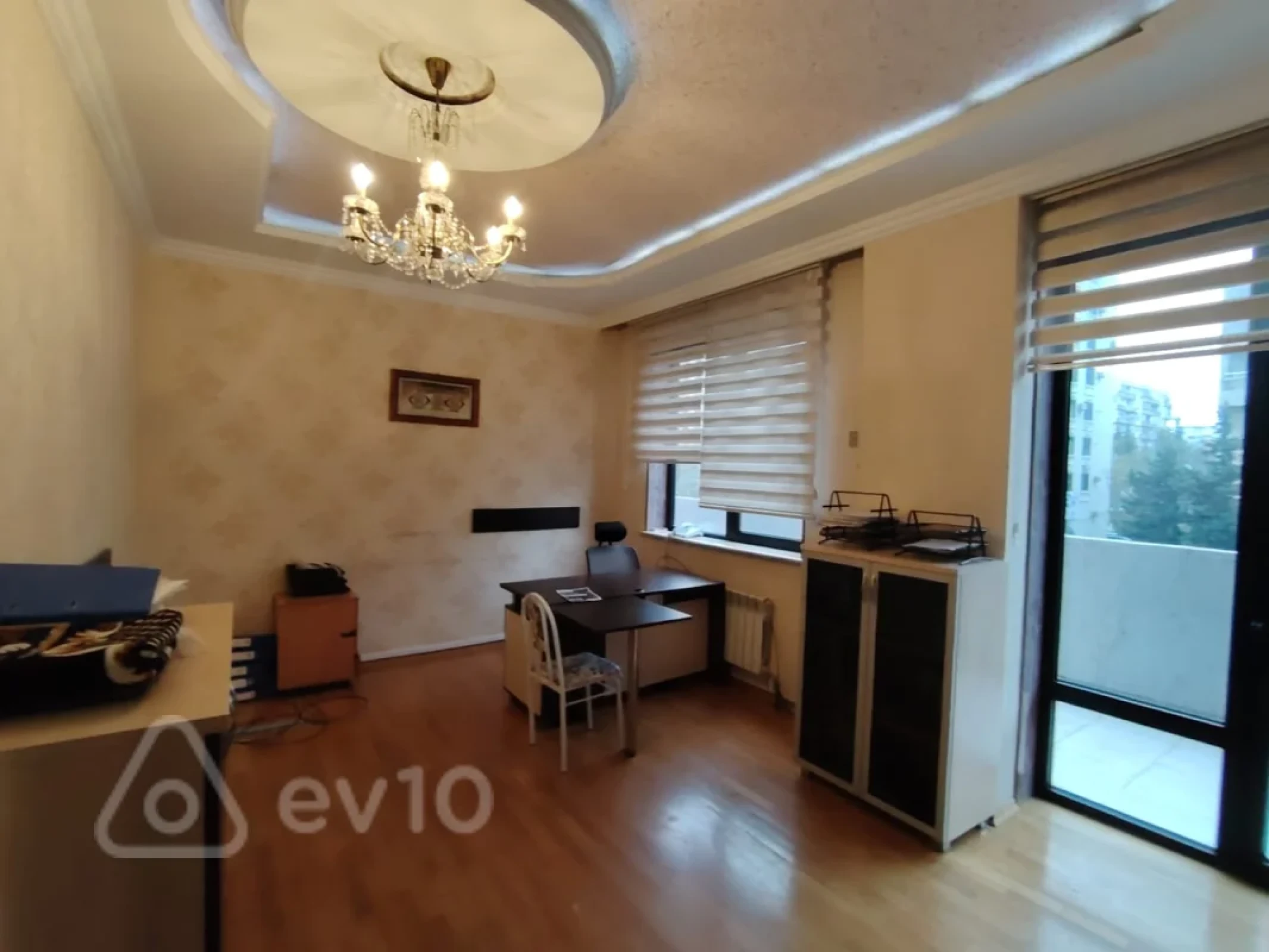 Kirayə verilir 3 otaqlı ofis 167 m²