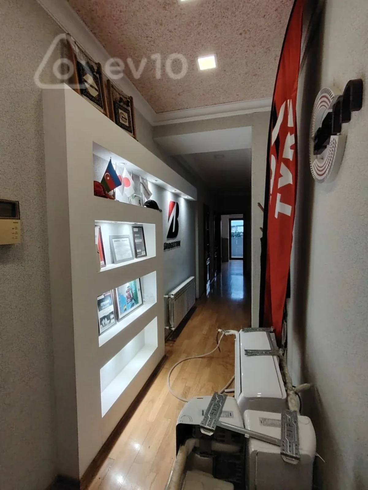 Kirayə verilir 3 otaqlı ofis 167 m²
