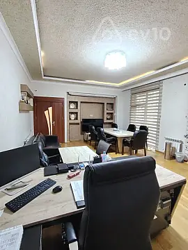 Kirayə verilir 3 otaqlı ofis 167 m²