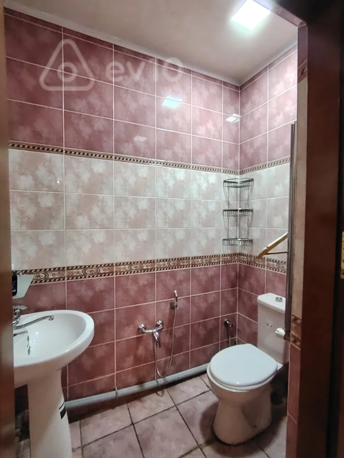 Kirayə verilir 3 otaqlı ofis 167 m²