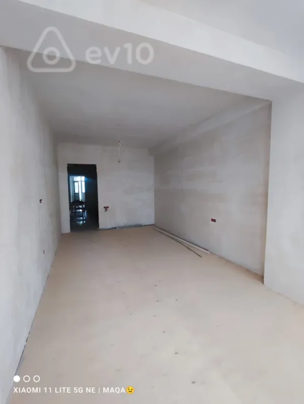 Satılır 4 otaqlı yeni tikili 215 m²