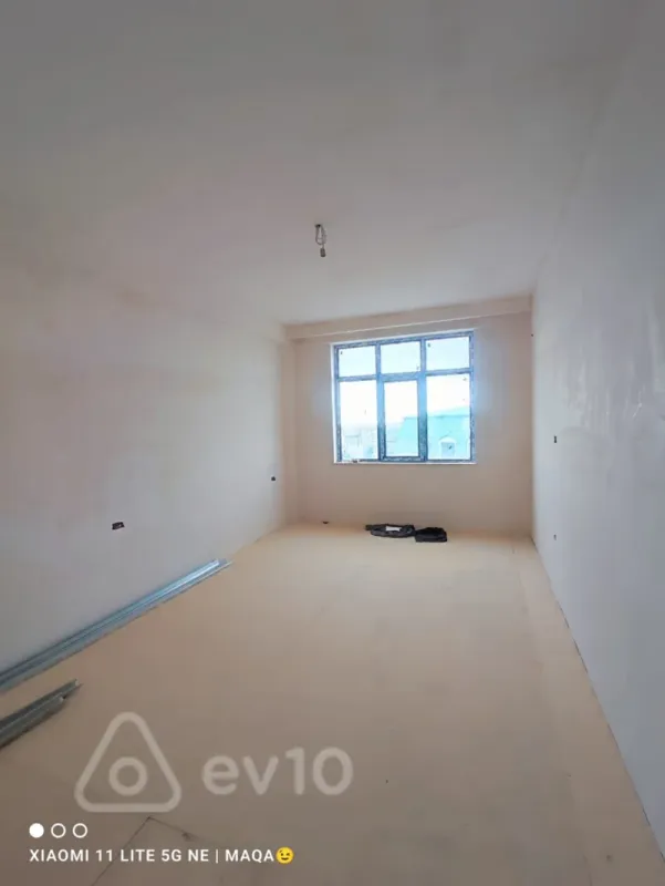 Satılır 4 otaqlı yeni tikili 215 m²