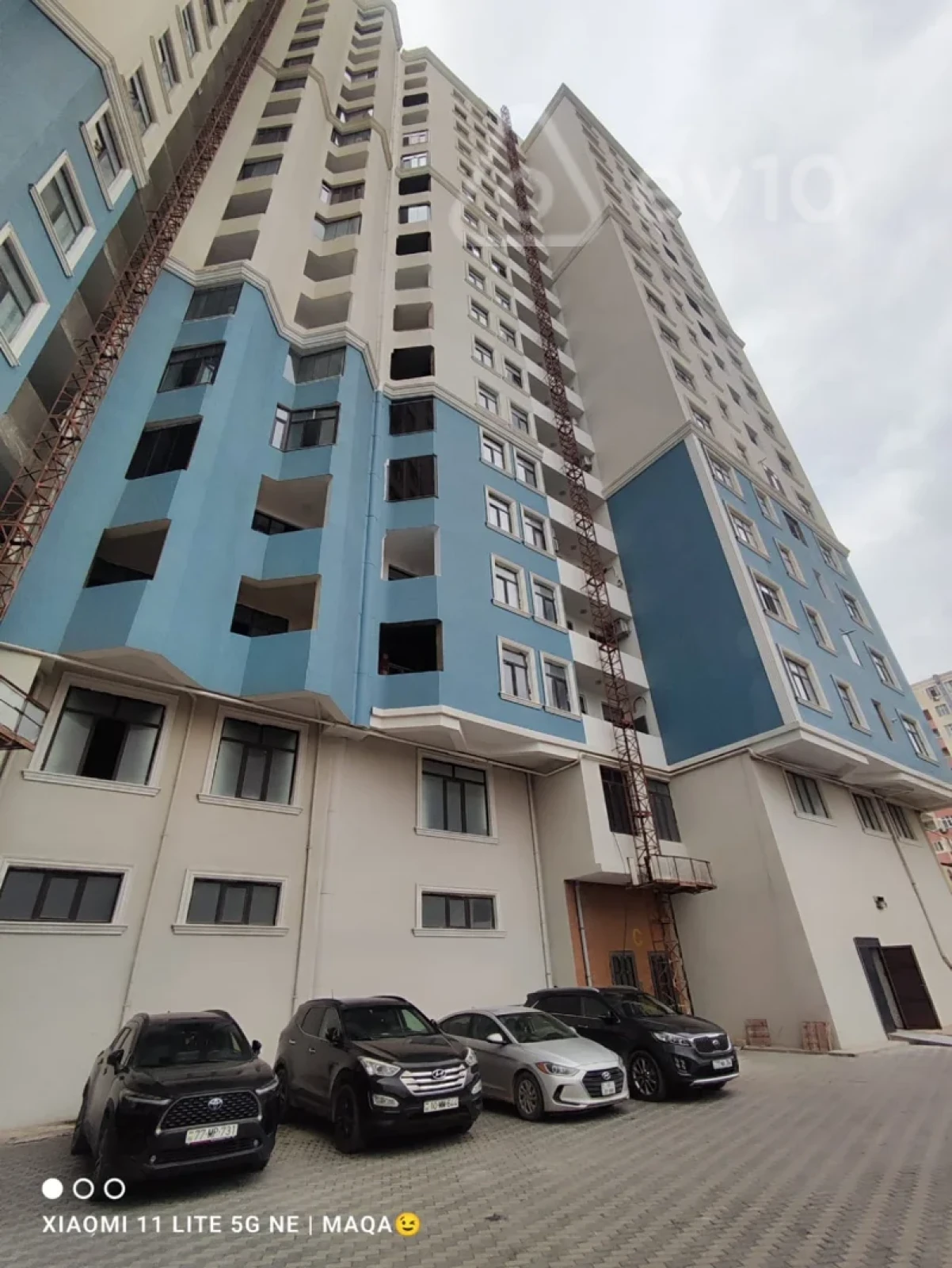 Satılır 4 otaqlı yeni tikili 215 m²