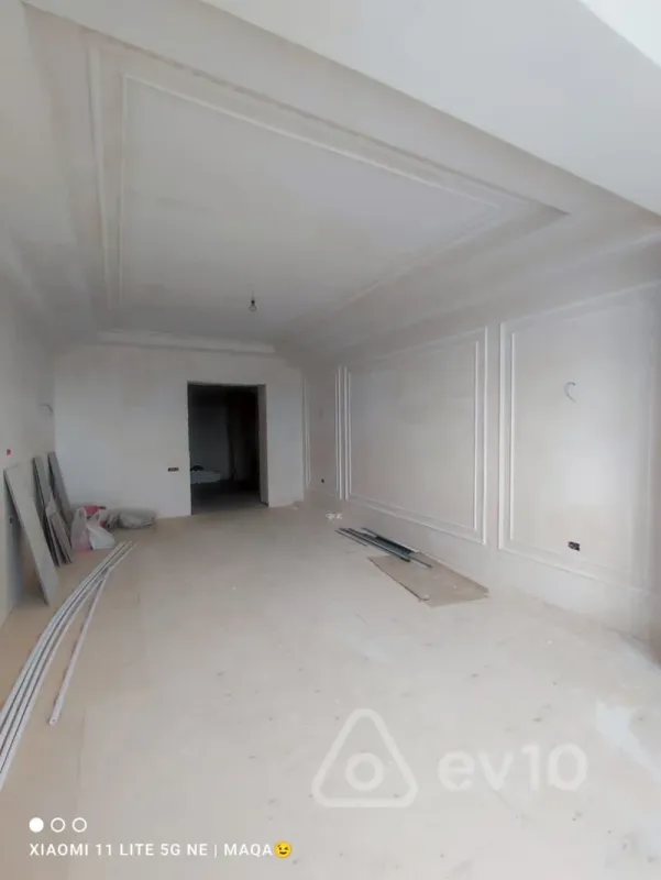 Satılır 4 otaqlı yeni tikili 215 m²