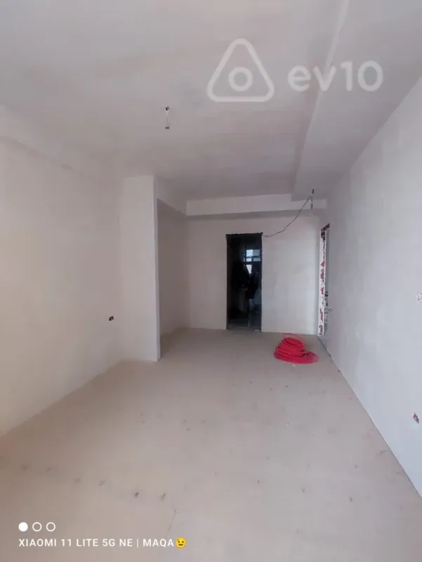 Satılır 4 otaqlı yeni tikili 215 m²