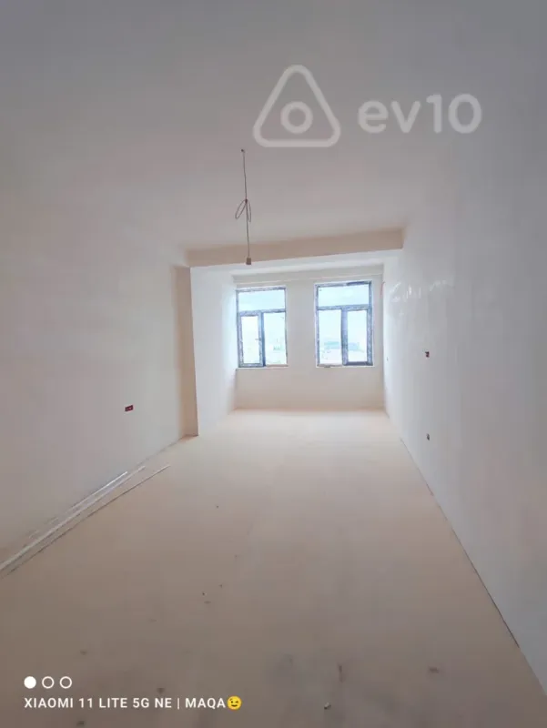 Satılır 4 otaqlı yeni tikili 215 m²
