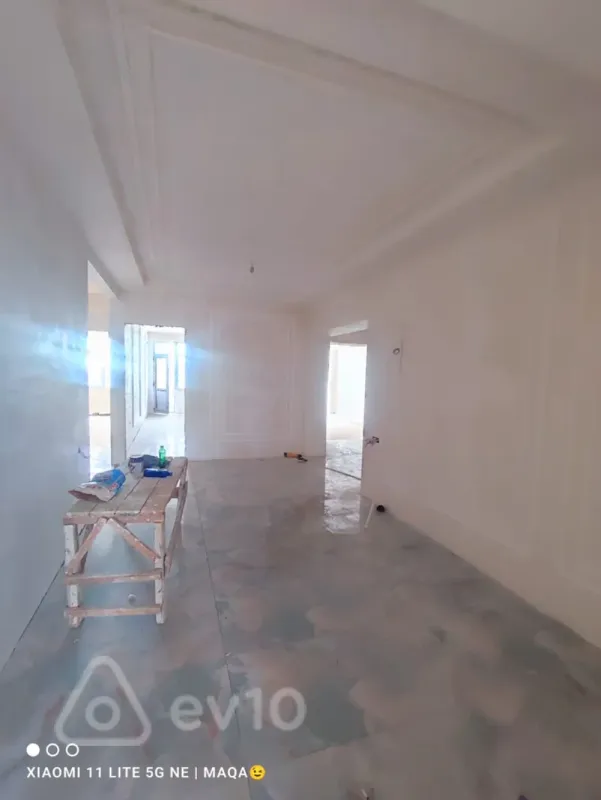 Satılır 4 otaqlı yeni tikili 215 m²