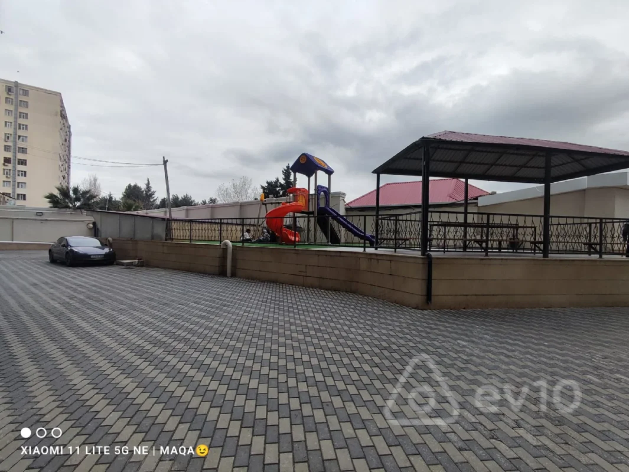 Satılır 4 otaqlı yeni tikili 215 m²