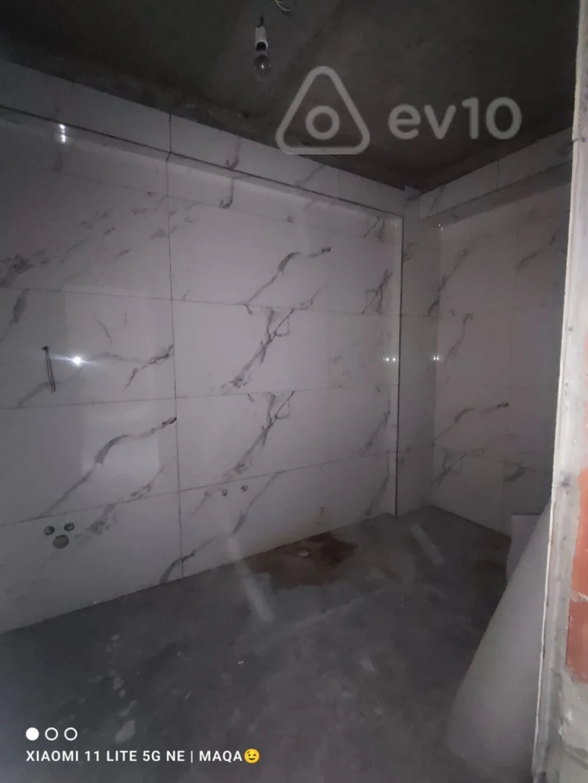 Satılır 4 otaqlı yeni tikili 215 m²