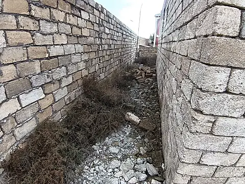 Satılır 6 otaqlı həyət evi 5000 m²