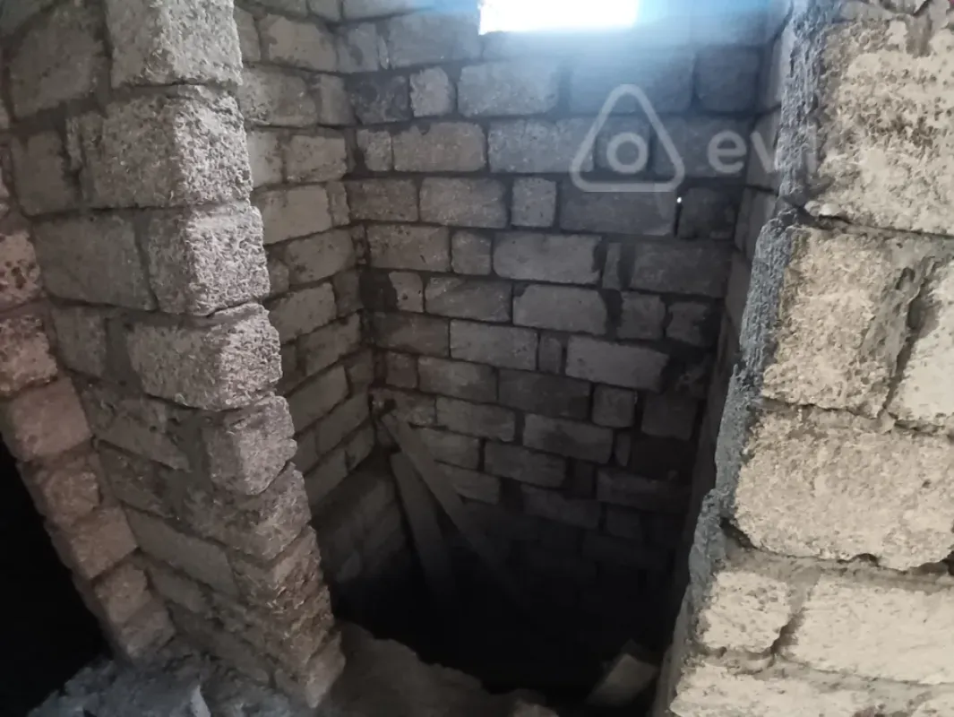 Satılır 6 otaqlı həyət evi 5000 m²