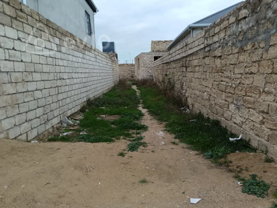 Satılır 6 otaqlı həyət evi 5000 m²