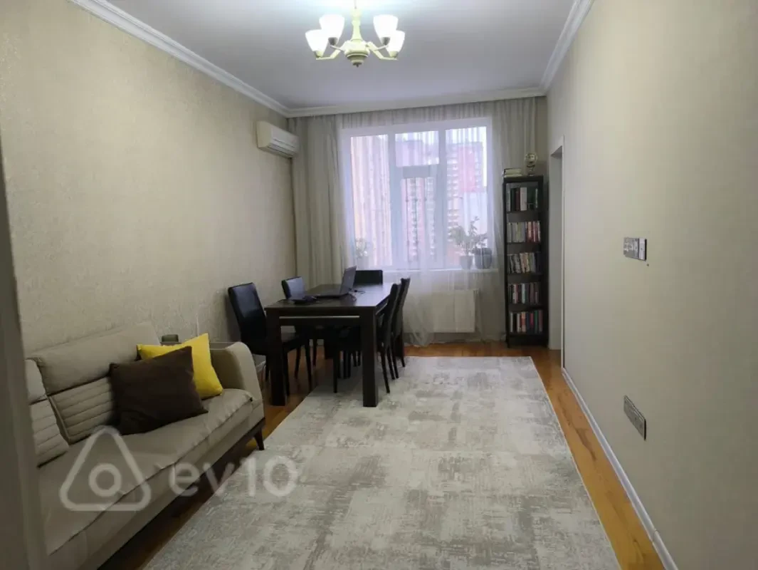 Satılır 3 otaqlı yeni tikili 87 m²