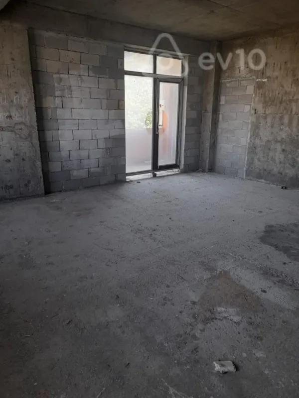 Satılır 4 otaqlı yeni tikili 225 m²