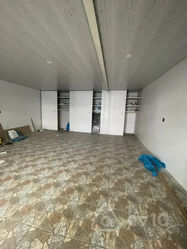 Satılır qaraj 40 m²