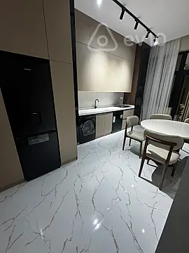 Kirayə verilir 3 otaqlı yeni tikili 130 m²