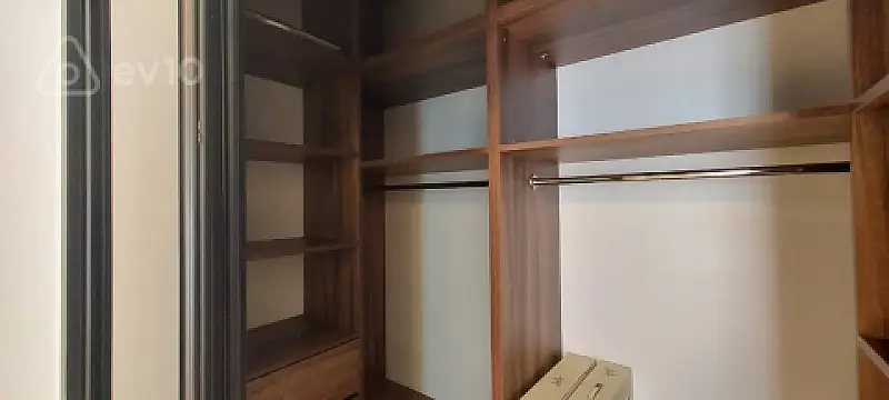 Kirayə verilir 3 otaqlı yeni tikili 180 m²